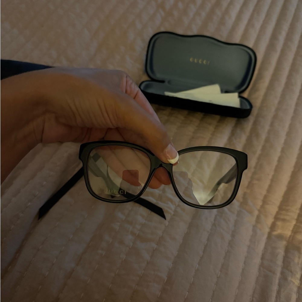 Gucci Women's Black Eyewear - Picture 5 of 6